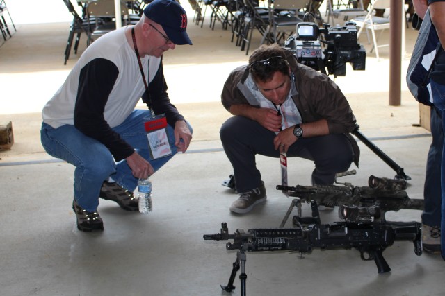 USASOC host civilian leadership visit